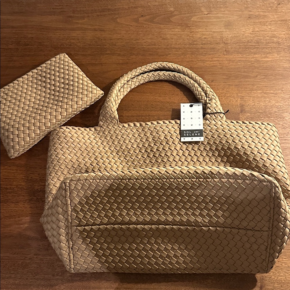 Sol & Selene Sky’s the Limit Large Tote - Picture 6 of 7